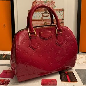 LOUIS VUITTON Vernis Montana Rose Indien